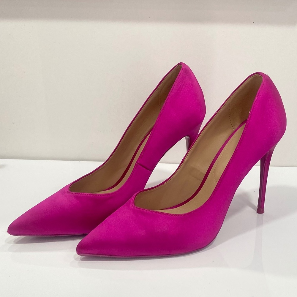 ALDO FUCHSIA NWOT Pointed Toe Pumps Mid Heels Size 6.5